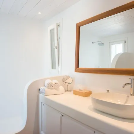 Extravagant Mykonos - 10 Bedrooms - Castillo Di Cuore - Stunning Sea Views - Agios Lazaro