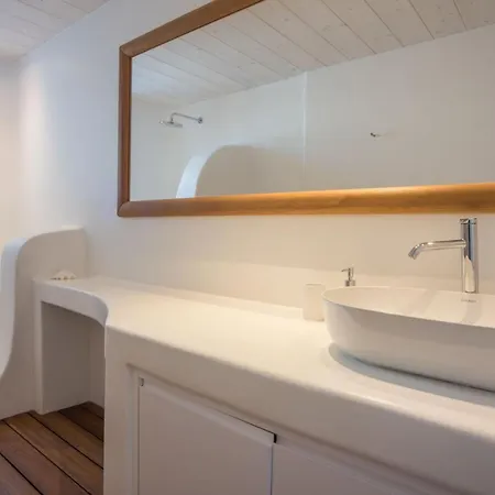 Extravagant Mykonos - 10 Bedrooms - Castillo Di Cuore - Stunning Sea Views - Agios Lazaro